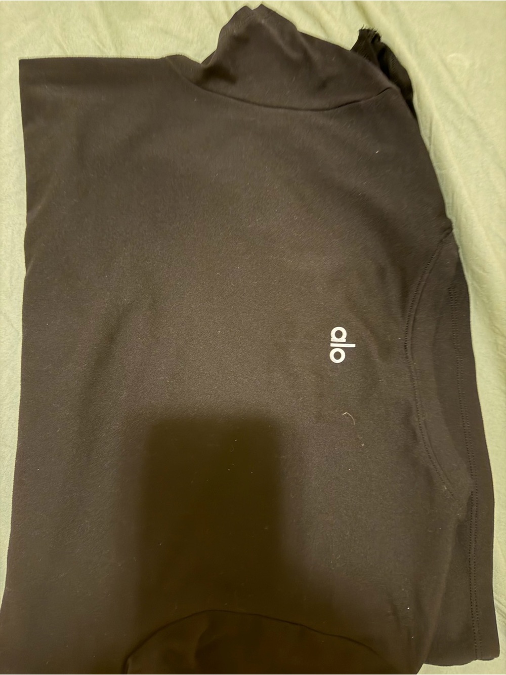 ALO Yoga  Tee - Picture 4 of 5